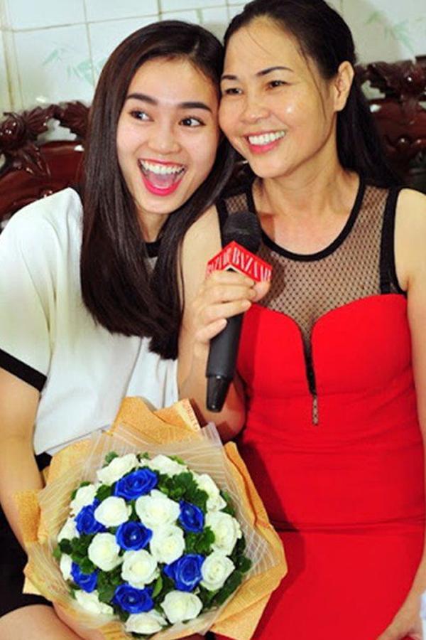 Mẹ ruột Lan Ngọc: Xinh đẹp, tuổi U60 được con gái tặng nhà sang xịn-3