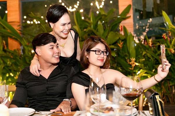 Mẹ ruột Lan Ngọc: Xinh đẹp, tuổi U60 được con gái tặng nhà sang xịn-7