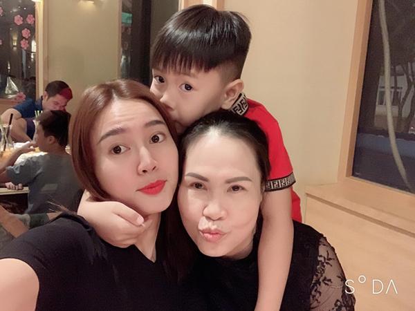 Mẹ ruột Lan Ngọc: Xinh đẹp, tuổi U60 được con gái tặng nhà sang xịn-8