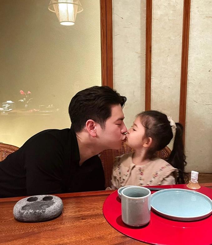 Mai Hồ sau 5 năm kết hôn: Gợi cảm hết nấc, được chồng cưng chiều-11