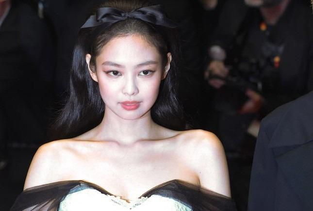 Vận đen của Jennie, Jisoo (BlackPink)-2