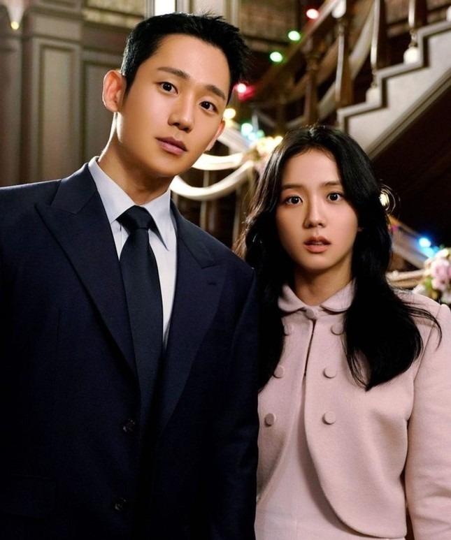 Vận đen của Jennie, Jisoo (BlackPink)-4