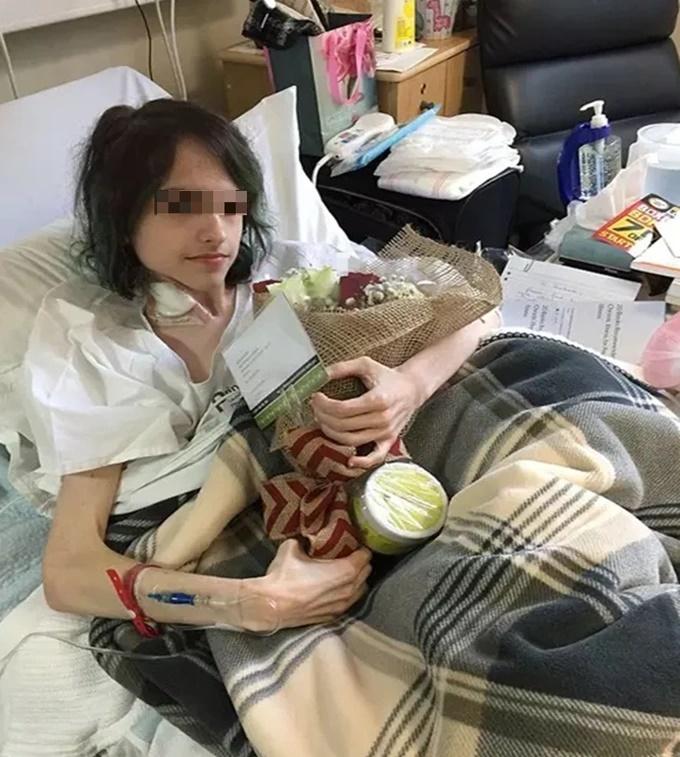 Bị bạn trai chê béo, nữ sinh giảm còn 27,5kg đến mức phải đi cấp cứu-1