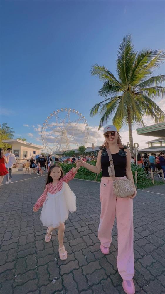 Cô Xuyến 4 đời chồng vẫn muốn đi bước nữa, U50 mặc trẻ như bạn của con-5