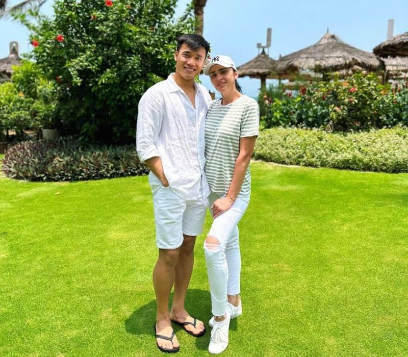 Mẹ vợ Bùi Tiến Dũng nóng bỏng không thua con gái, con rể vừa phải gửi tâm thư-1