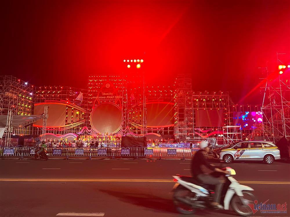 Đạo diễn truyền hình tử vong vì ngã từ khán đài Festival biển Nha Trang-1