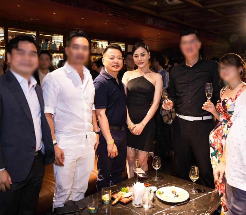 Dự tiệc cùng Shark Bình, Phương Oanh được khen ra dáng phu nhân chủ tịch-2