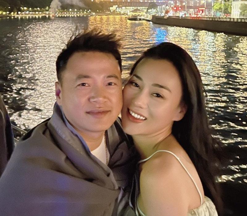 Dự tiệc cùng Shark Bình, Phương Oanh được khen ra dáng phu nhân chủ tịch-11