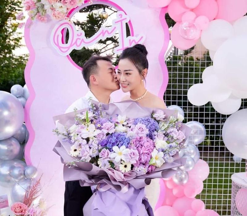 Dự tiệc cùng Shark Bình, Phương Oanh được khen ra dáng phu nhân chủ tịch-14