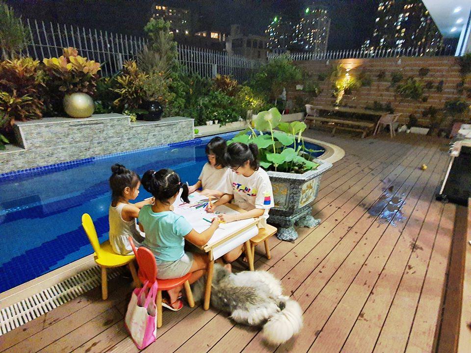 Thương yêu con riêng của chồng hết mực, 2 sao nữ xứng đáng hưởng giàu sang trong căn hộ bạc tỷ-8