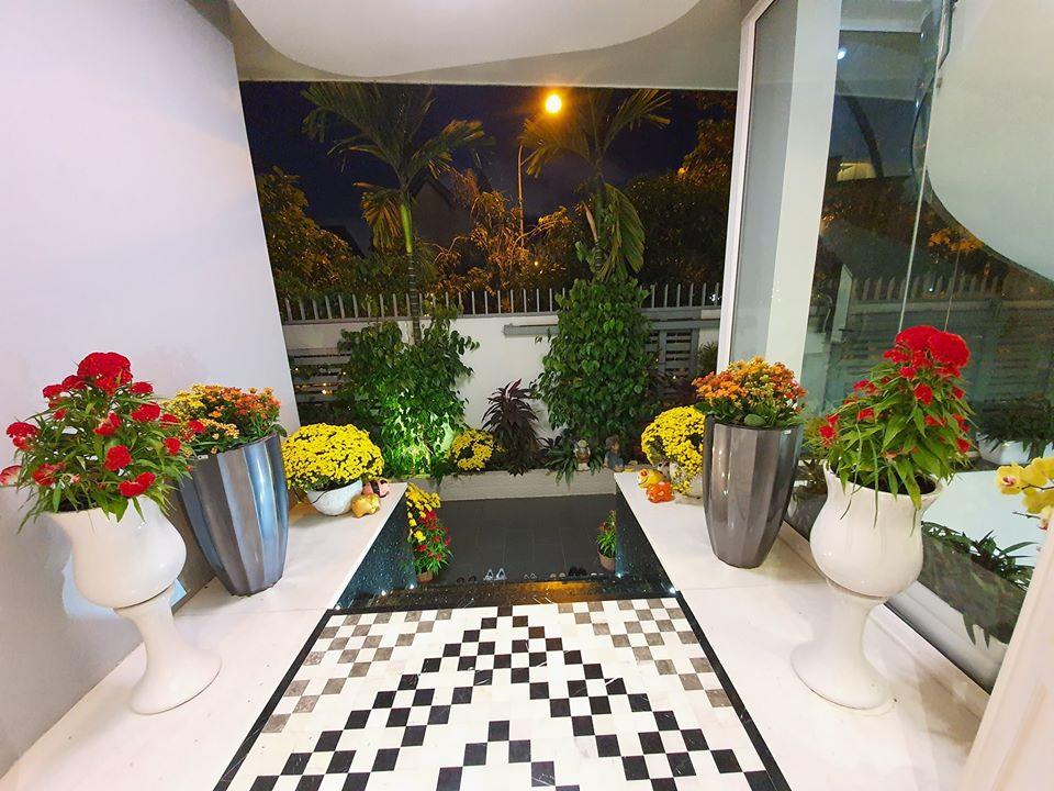 Thương yêu con riêng của chồng hết mực, 2 sao nữ xứng đáng hưởng giàu sang trong căn hộ bạc tỷ-25