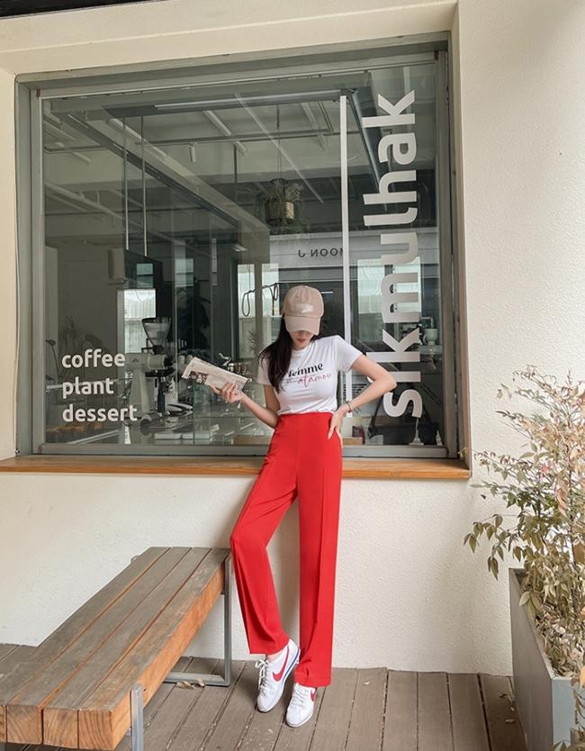 Cách diện màu đỏ giữa mùa hè oi bức-2