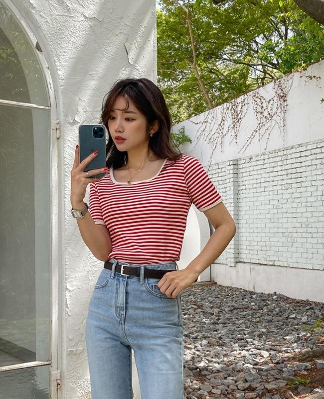 Cách diện màu đỏ giữa mùa hè oi bức-3