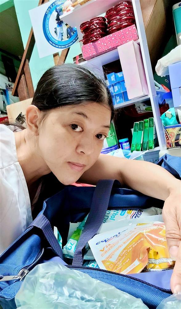 Sân khấu buông rèm: Nghệ sĩ bán hàng online, hậu đài đi giao bánh (Kỳ 2)-2