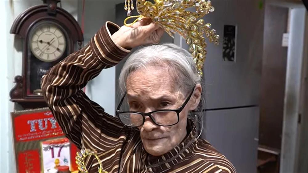 Sân khấu buông rèm: Nghệ sĩ bán hàng online, hậu đài đi giao bánh (Kỳ 2)-8