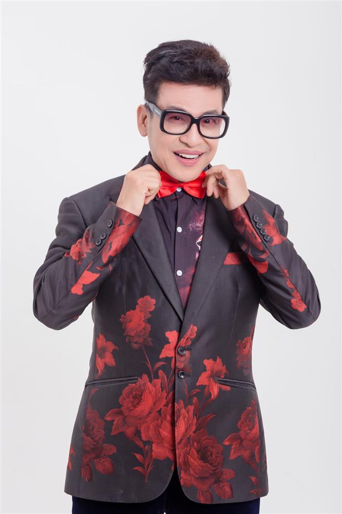 Cuộc sống kín đáo của MC Thanh Bạch ở tuổi 64-3