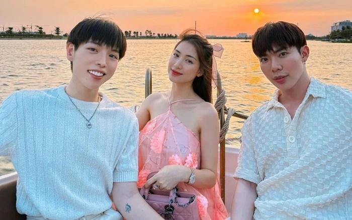 Đức Phúc dìm hàng Hòa Minzy nhân dịp sinh nhật chị cả nhóm Hoa Dâm Bụt-2