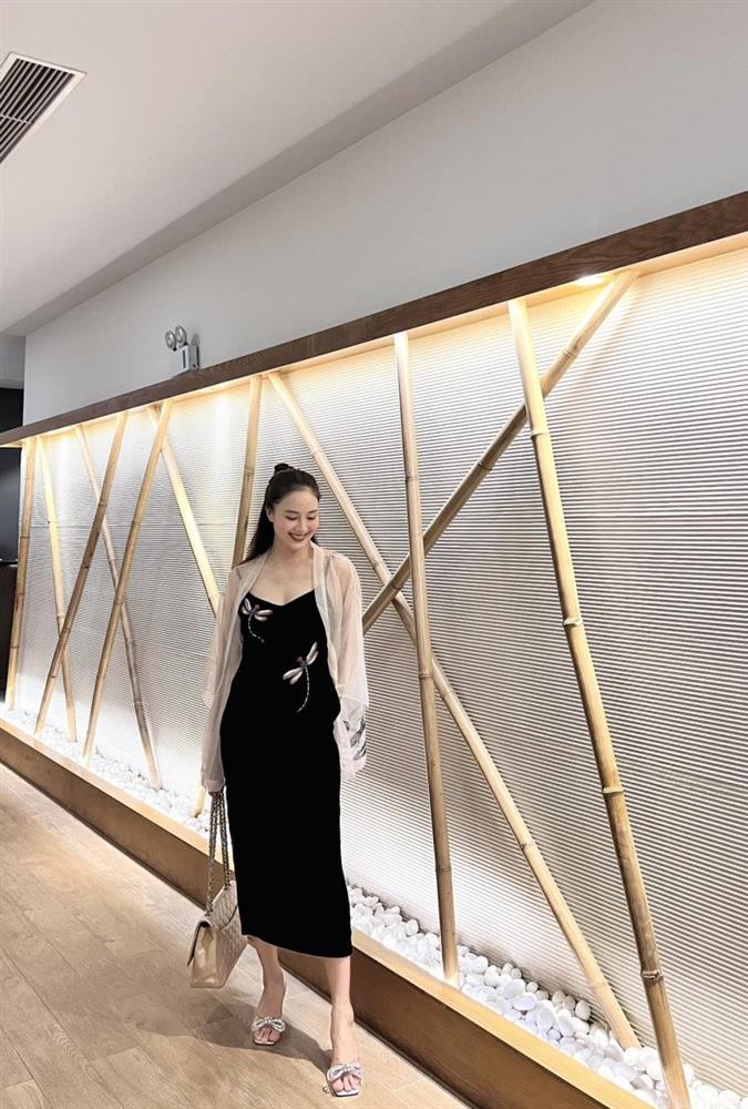 Từ cát xê 50k, Hồng Diễm giờ là nữ hoàng rating VTV vẫn dùng đồ hiệu tiết kiệm-8