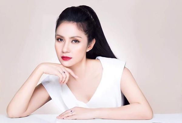 Người đẹp Tây Đô 50 tuổi nhan sắc bỏ quên thời gian nhờ giảm 22kg-6