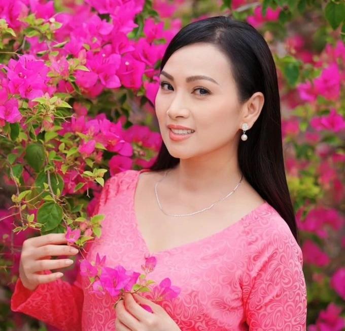 Hà Phương lộ diện ngoại hình lạ, nói gì về tin đồn ly hôn chồng tỷ phú?-2