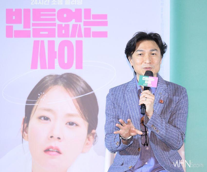 Diễn viên nổi tiếng bị rắn độc cắn phải nhập viện-2