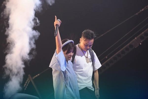 HLV Thái VG mất điểm vì không nói rõ tiếng Việt trong chương trình Rap Việt
