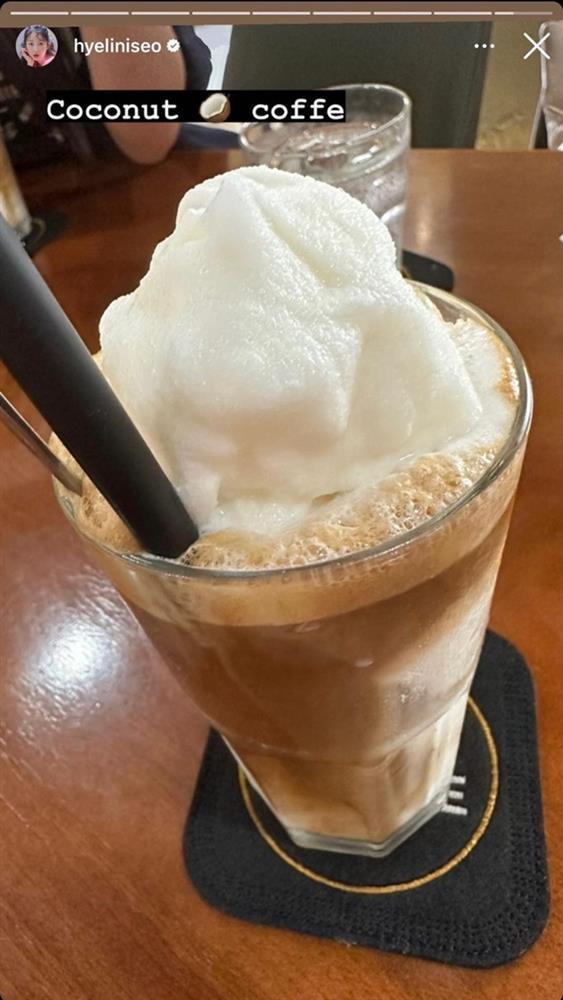 Ca sĩ Hyelin EXID thích thú mua sắm, ăn uống ở Nha Trang-4