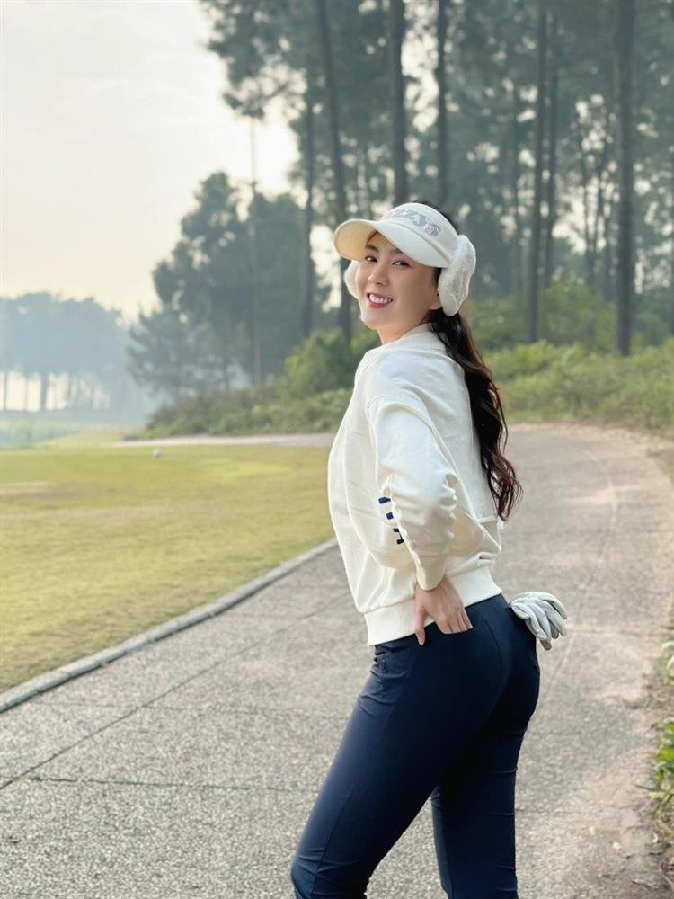 MC Mai Ngọc phải may lại quần 103cm mới vừa vòng 3-7