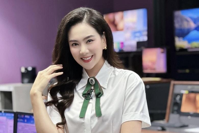MC thời sự Mai Ngọc lên đồ đi làm như nữ sinh Nhật Bản-11