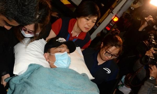 Lưu Đức Hoa ngã gãy xương sống và những lần sao Hoa ngữ suýt mất mạng trên phim trường-1