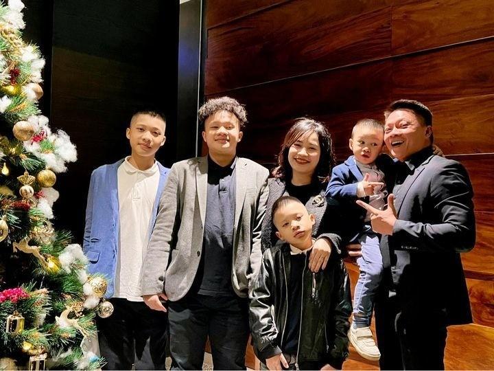 Những đứa trẻ nổi tiếng ở showbiz Việt-3