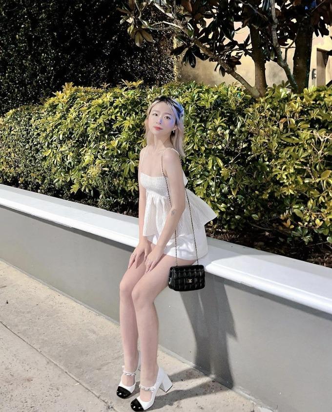 Từ khi du học, rich kid Chao mặc đồ ngày càng hở bạo-7