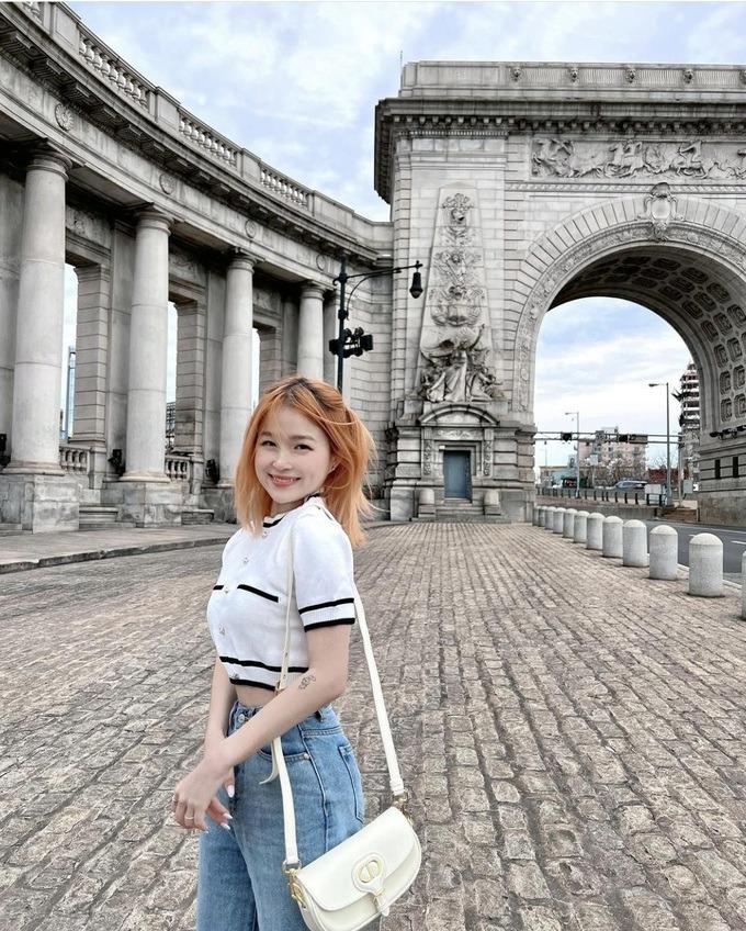 Từ khi du học, rich kid Chao mặc đồ ngày càng hở bạo-9