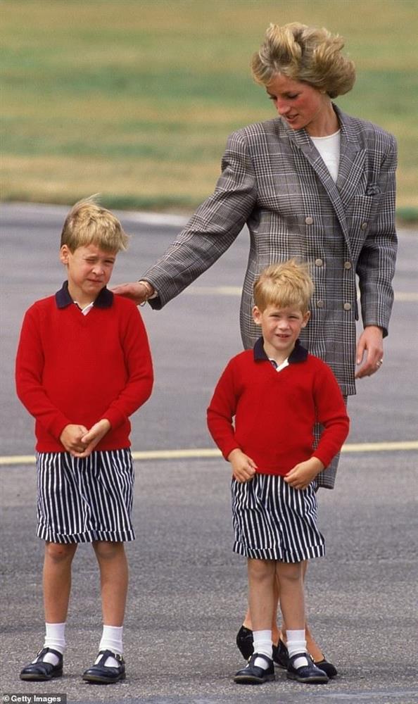 Cách Công nương Diana thể hiện tình yêu với William và Harry-1