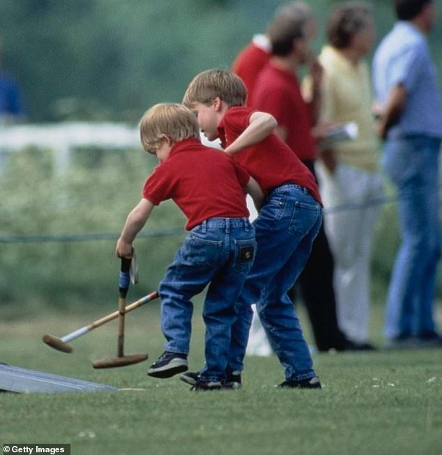 Cách Công nương Diana thể hiện tình yêu với William và Harry-9