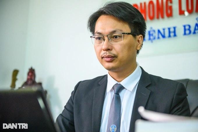 Bảo mẫu hành hạ bé sơ sinh có bị xử lý nếu gia đình rút đơn?-1