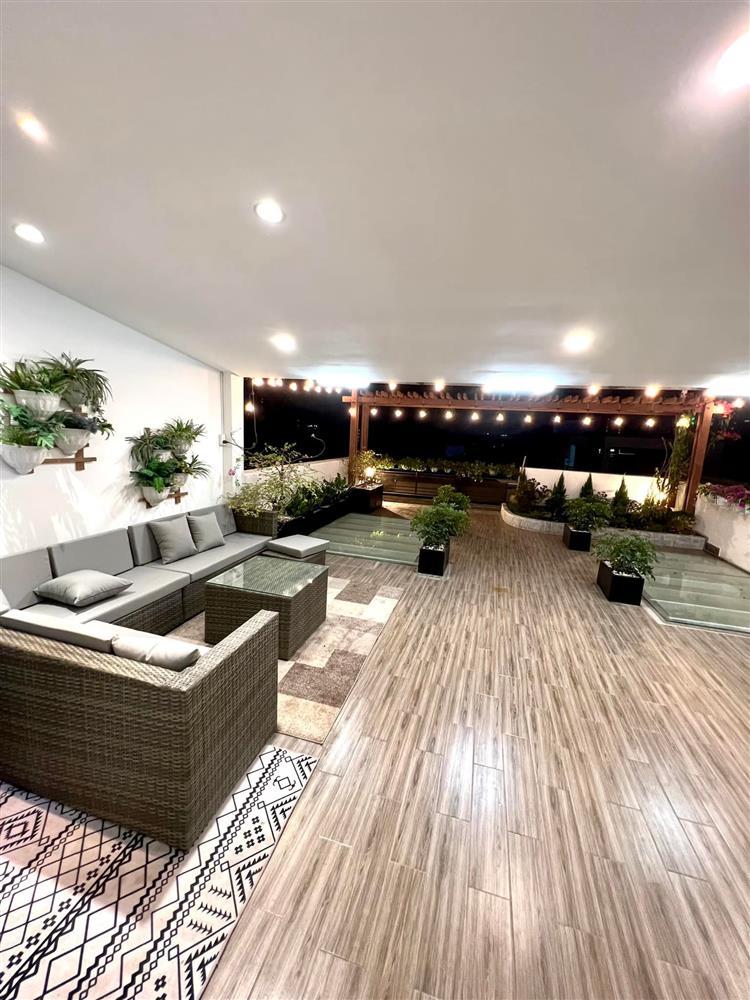 Kết hôn bạn gái kém 17 tuổi, Hồ Quang Hiếu sống trong nhà 23 tỷ đẹp như phim trường-13