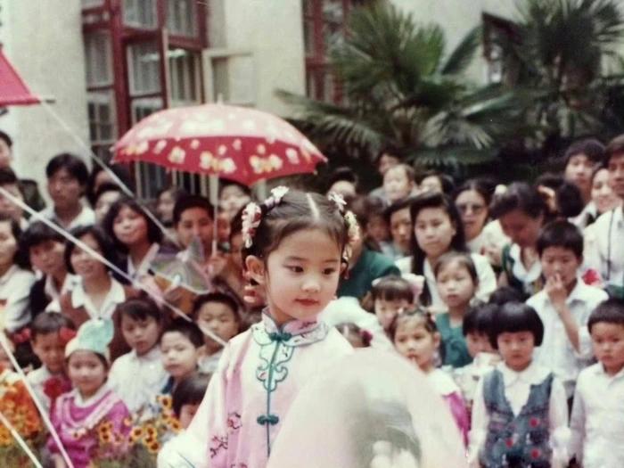 Lưu Diệc Phi cùng dàn mỹ nhân Hoa ngữ gây sốt với hình ảnh ngày bé-1