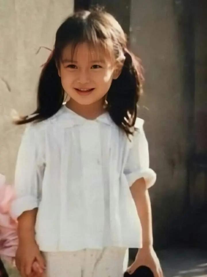Lưu Diệc Phi cùng dàn mỹ nhân Hoa ngữ gây sốt với hình ảnh ngày bé-4