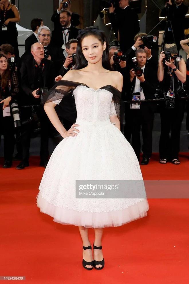 Rosé bị nhiếp ảnh gia ngó lơ trên thảm đỏ Cannes 2023-3