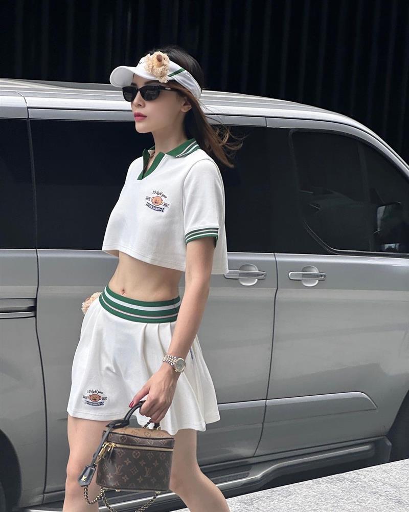 Hoa hậu, người đẹp Việt diện áo ngắn khoe eo thon-11