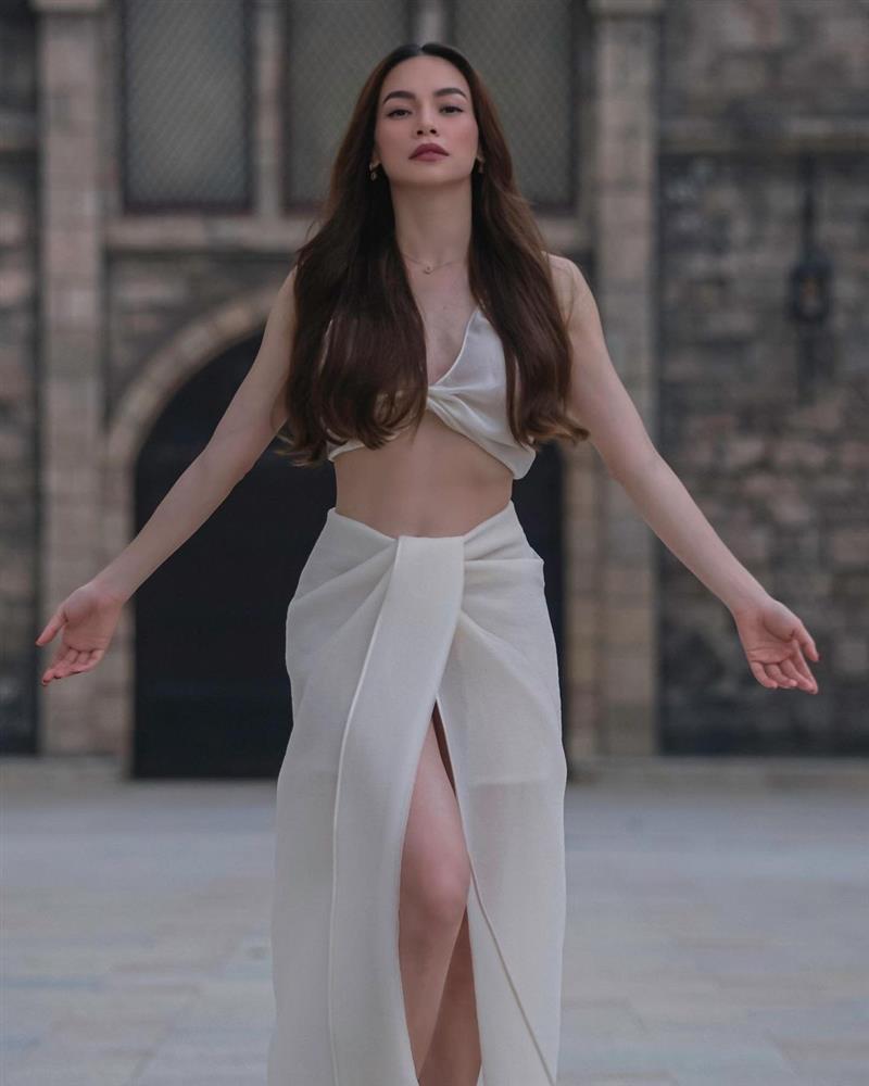 Hoa hậu, người đẹp Việt diện áo ngắn khoe eo thon-14