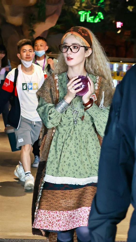 Triệu Lệ Dĩnh gây sốt khi hóa nhân vật Harry Potter đẹp hơn bản gốc-5