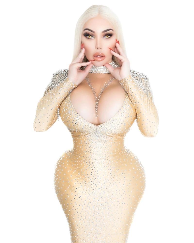 Búp bê Ken nổi tiếng một thời gây sốc khi phẫu thuật thành phụ nữ-4