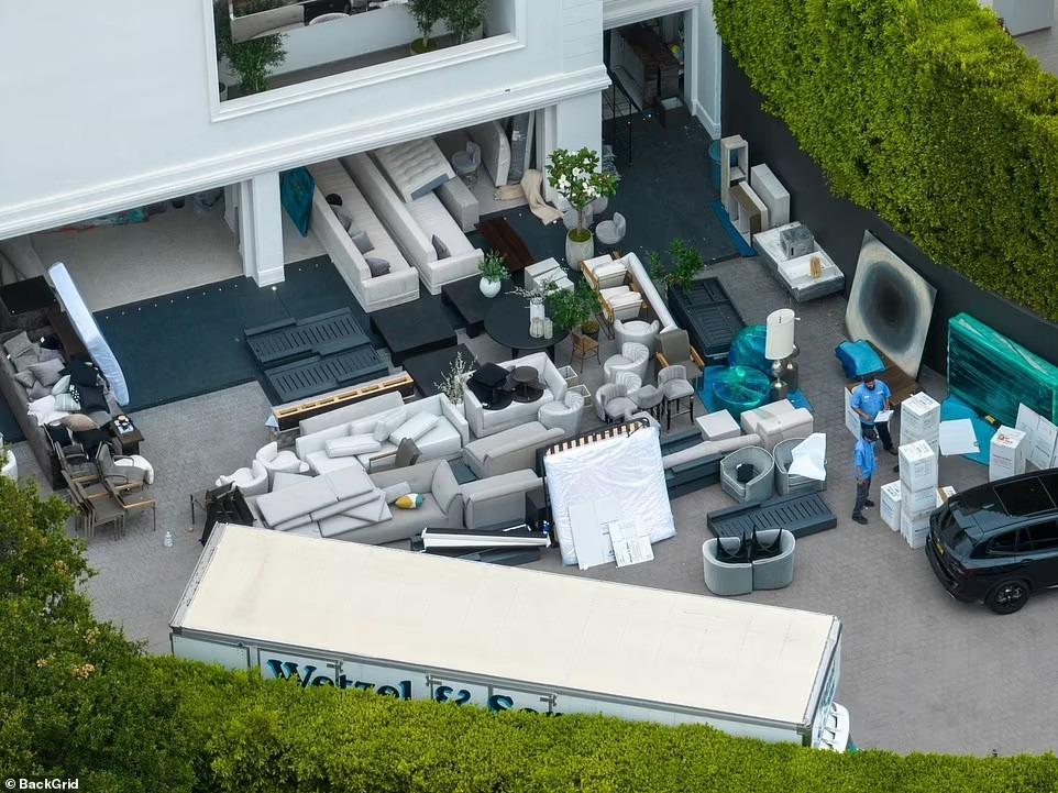 Jennifer Lopez và Ben Affleck tậu biệt thự 12 phòng ngủ hơn 60 triệu USD-5