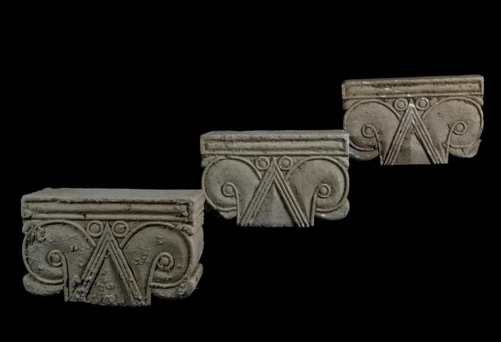 Khai quật nhà vệ sinh 2.700 năm tuổi có chiếc bồn cầu độc lạ-5