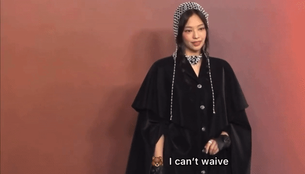 Nguyên nhân khiến Jennie từ chối vẫy tay với phóng viên ở sự kiện-1