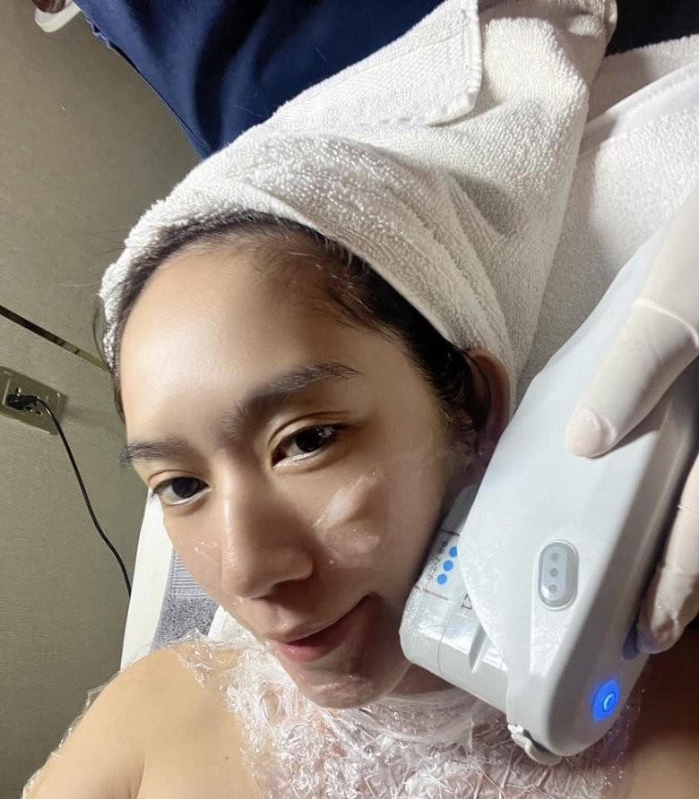 Bí quyết để vợ tiến sĩ của Lý Hải trẻ mãi không già, trông như chị gái của con-3