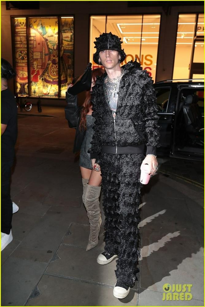 Megan Fox nóng bỏng đi ăn tối cùng tình trẻ sau xác nhận tái hợp-8