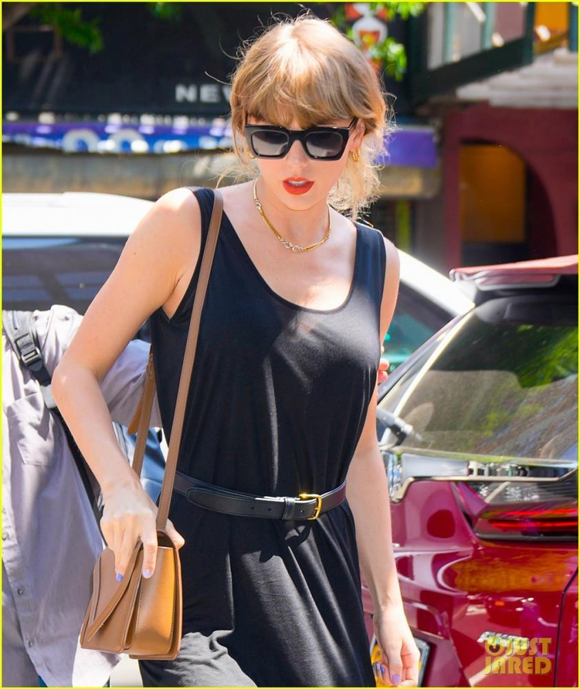 Taylor Swift xinh đẹp ra phố sau khi có bạn trai mới-4